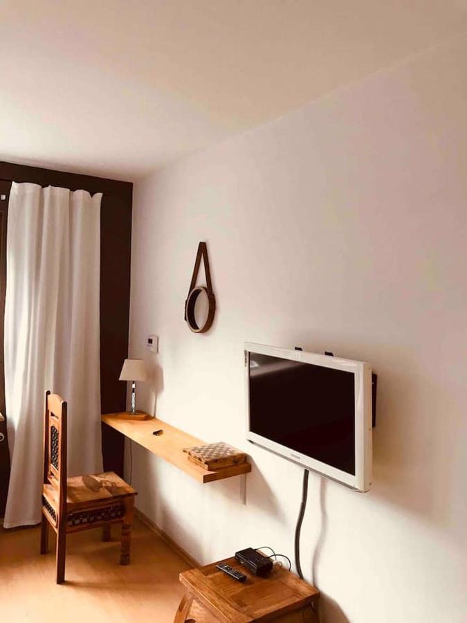 Schoene Grosse Wohnung 2 Schlafzimmer Bis 6 Pax Naehe Stadion Signal Iduna Dortmund Exterior foto